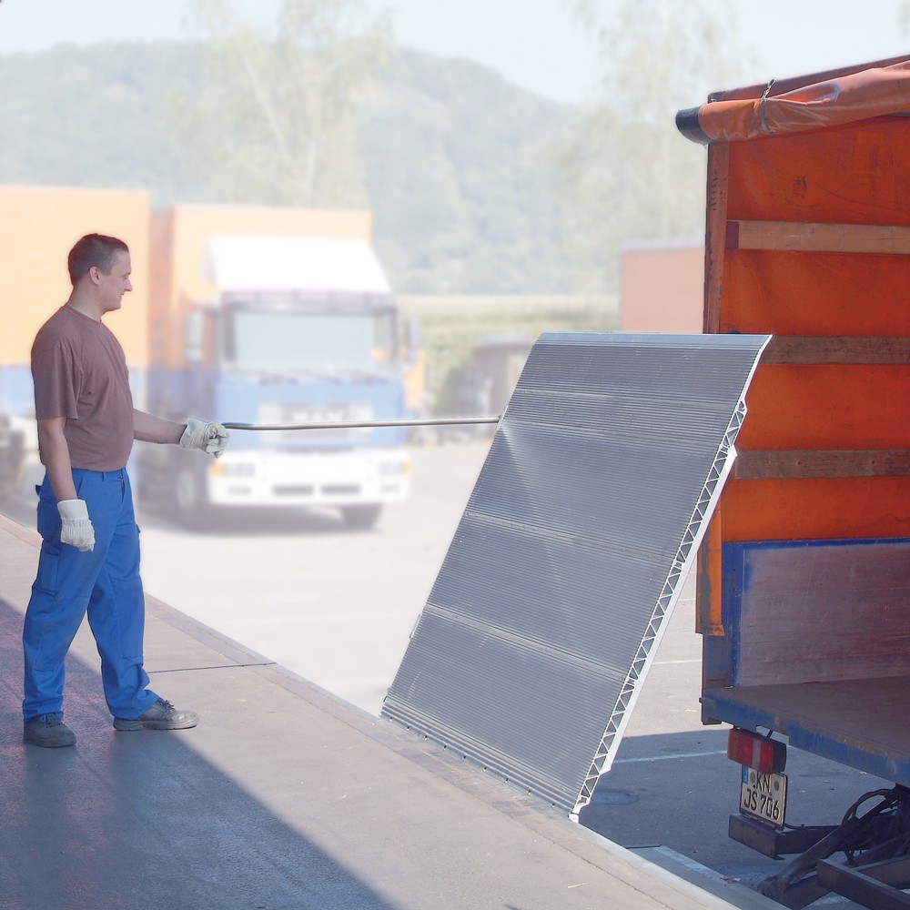 Obrázek produktu: Sklopný můstek na pružině s pojistkou proti pádu, nosnost 1750 kg, ŠxD 1250 x 1565 mm